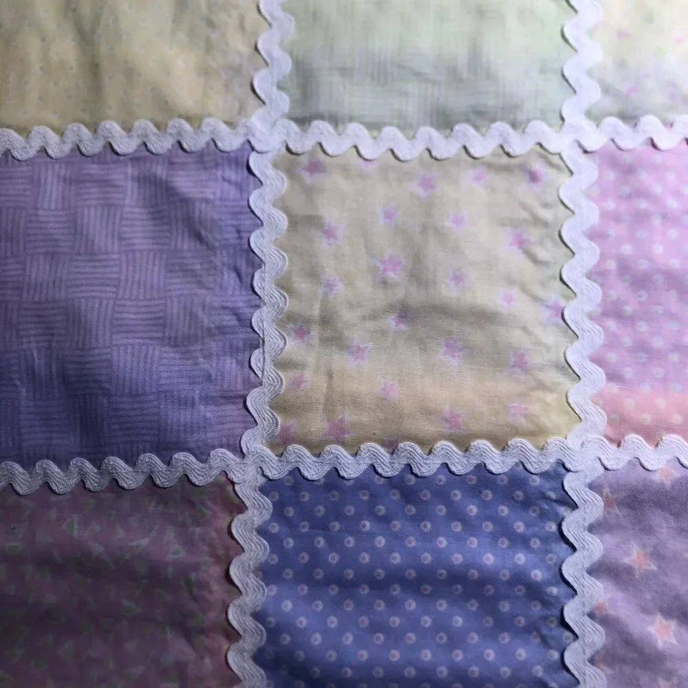 🛒 $32 Quilt Cotton Fabric 3 3/4 yards Pastel Cheater Quilt Real Rick Rack